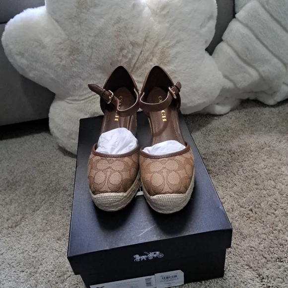 BRAND NEW Coach Women's Brown Espadrille Wedge Sandals - Picture 11 of 11